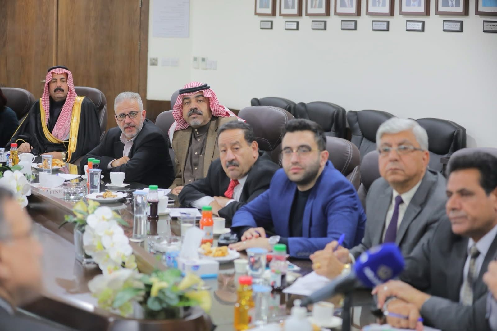 Madar Al-Saa Images 0.13168075360904408