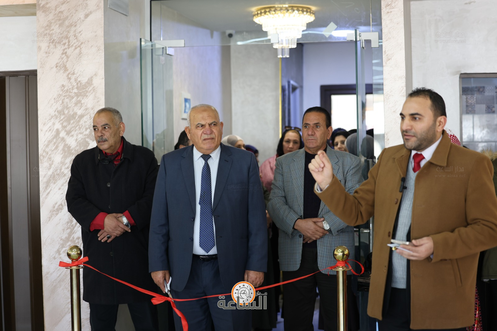 Madar Al-Saa Images 0.34215788249941226