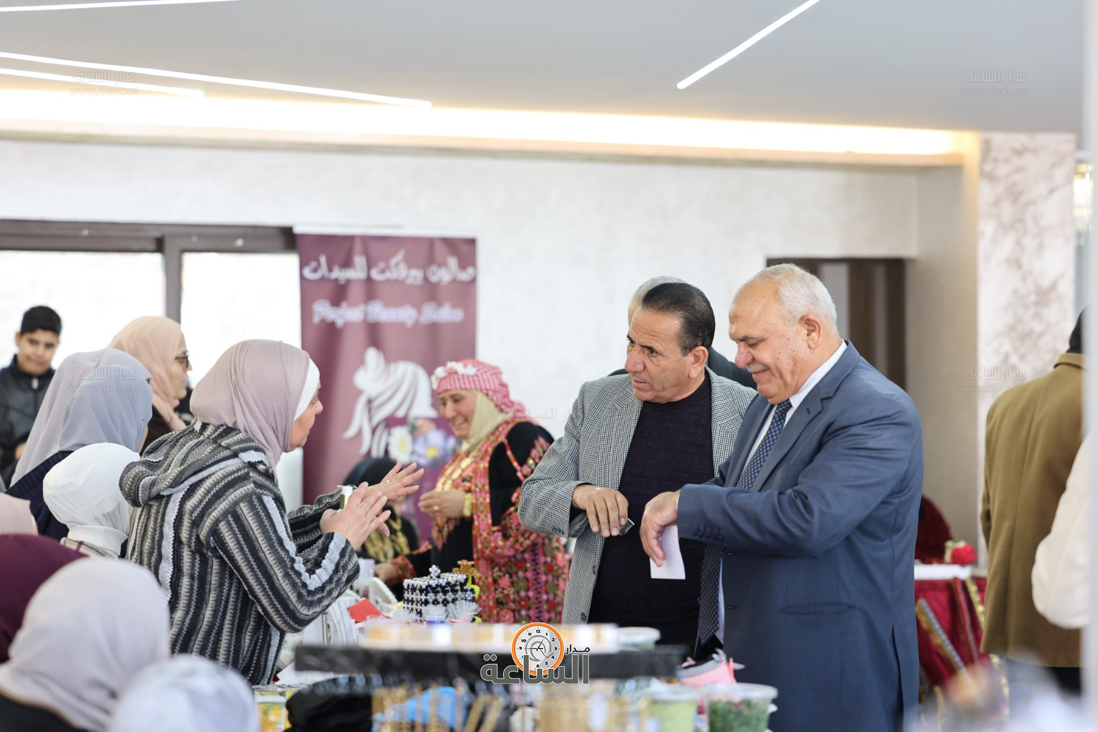 Madar Al-Saa Images 0.1981974542646232