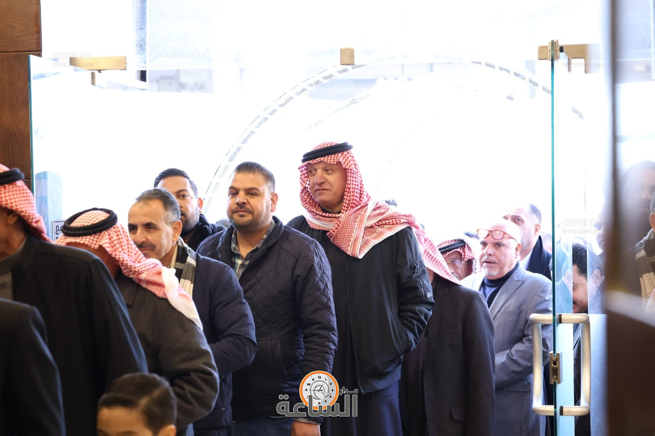 Madar Al-Saa Images 0.8756659344075217