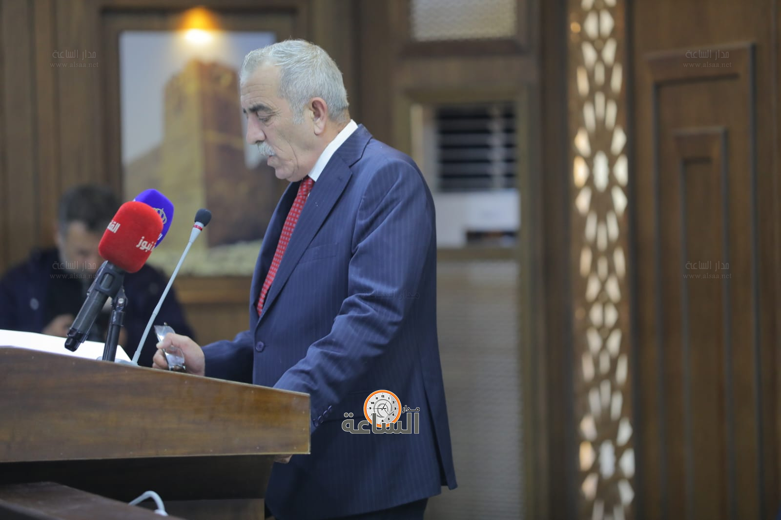 Madar Al-Saa Images 0.18899427987563677