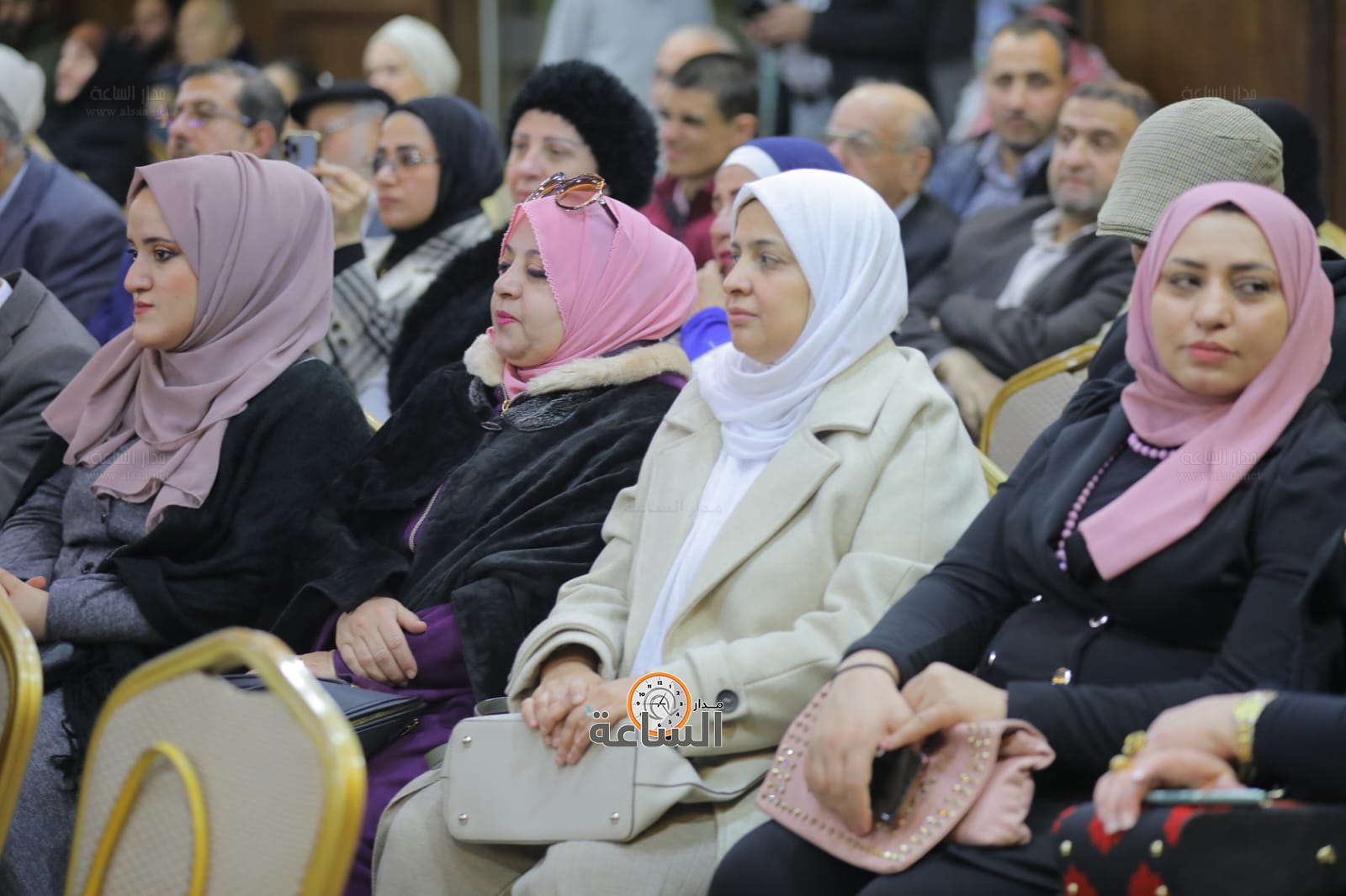 Madar Al-Saa Images 0.4661103829273441