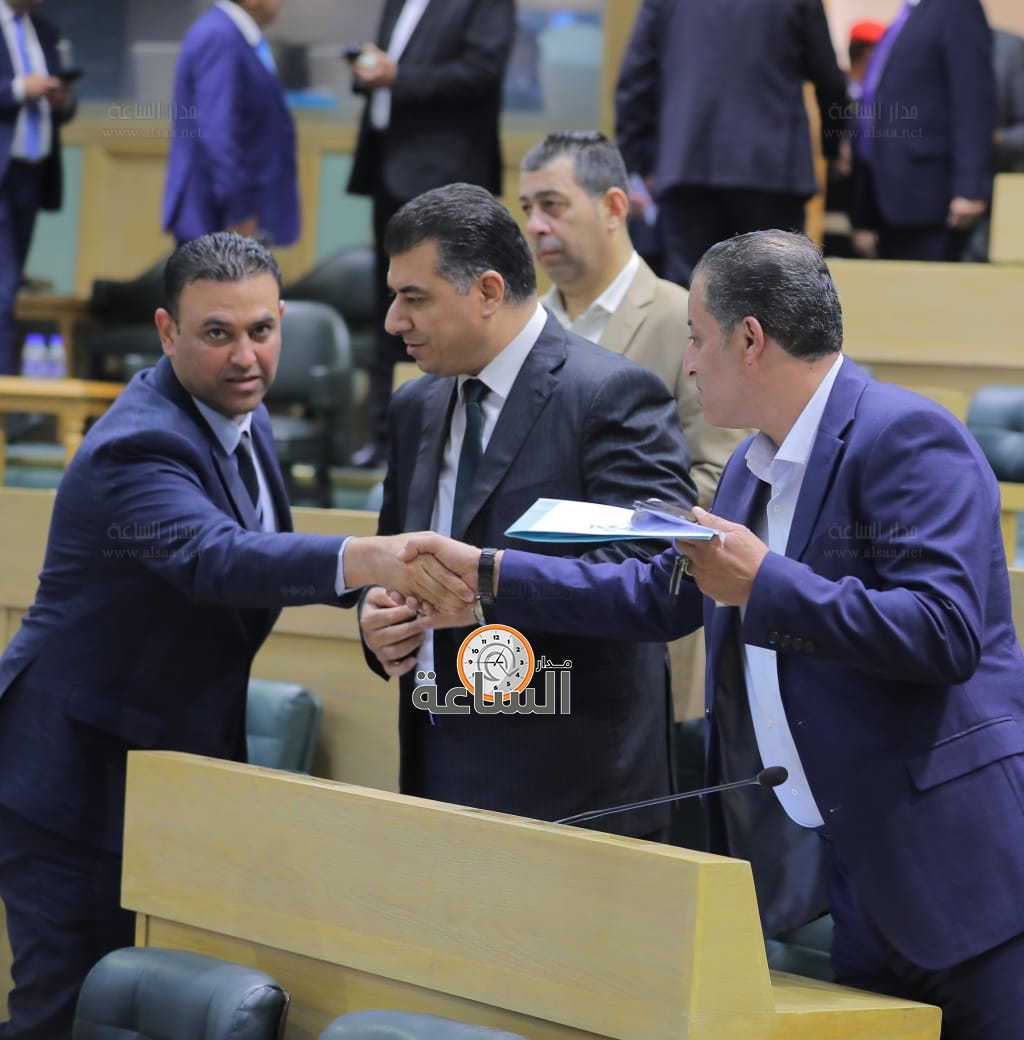 Madar Al-Saa Images 0.7232944141747022