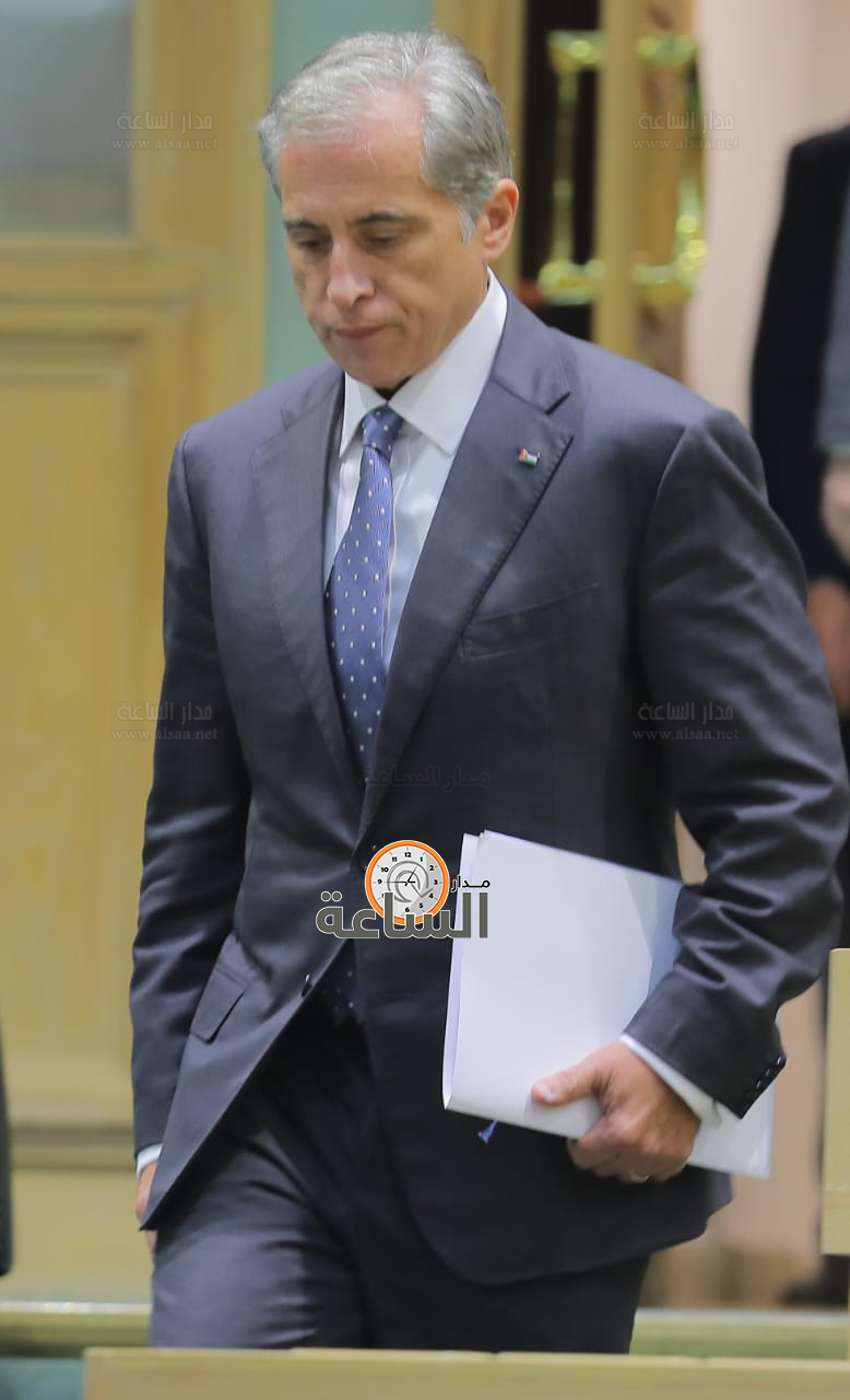 Madar Al-Saa Images 0.7723653579232586