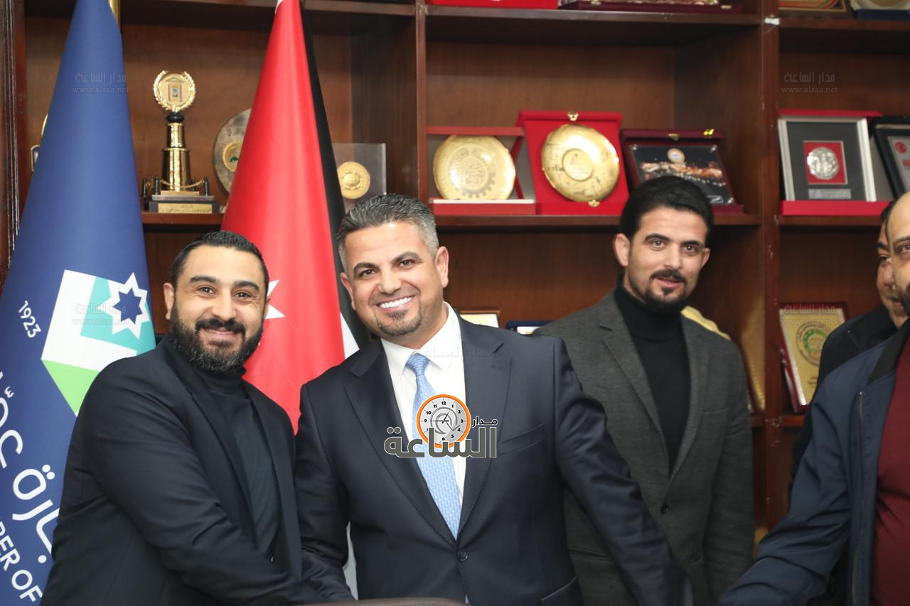 Madar Al-Saa Images 0.4241923443090745