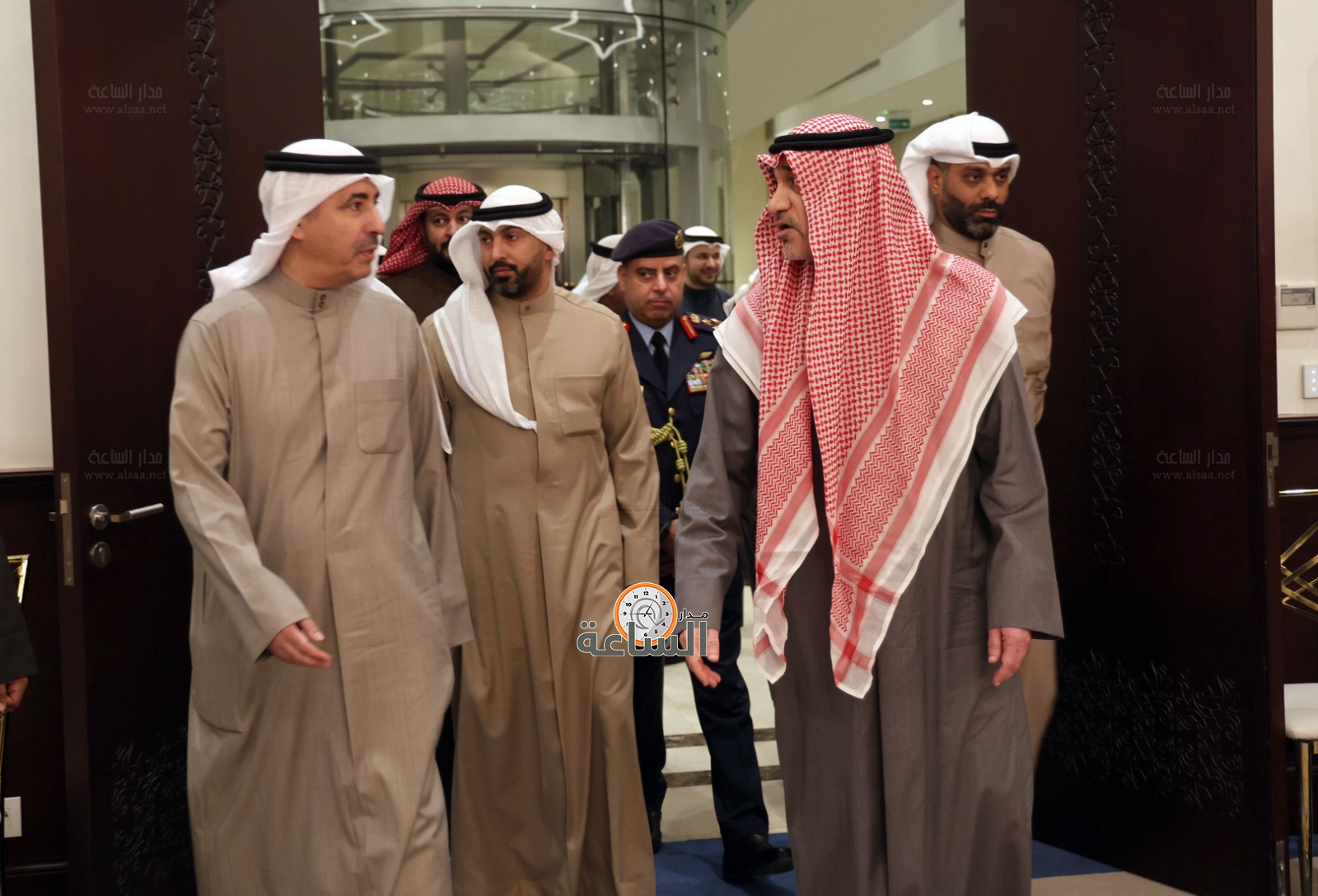 Madar Al-Saa Images 0.6877569932025425