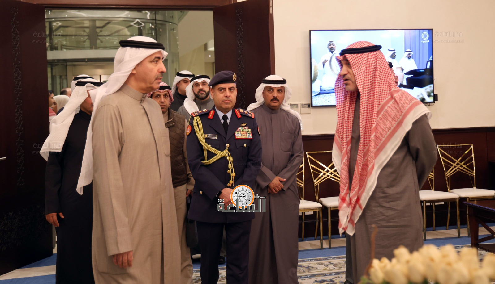 Madar Al-Saa Images 0.48064384656008174