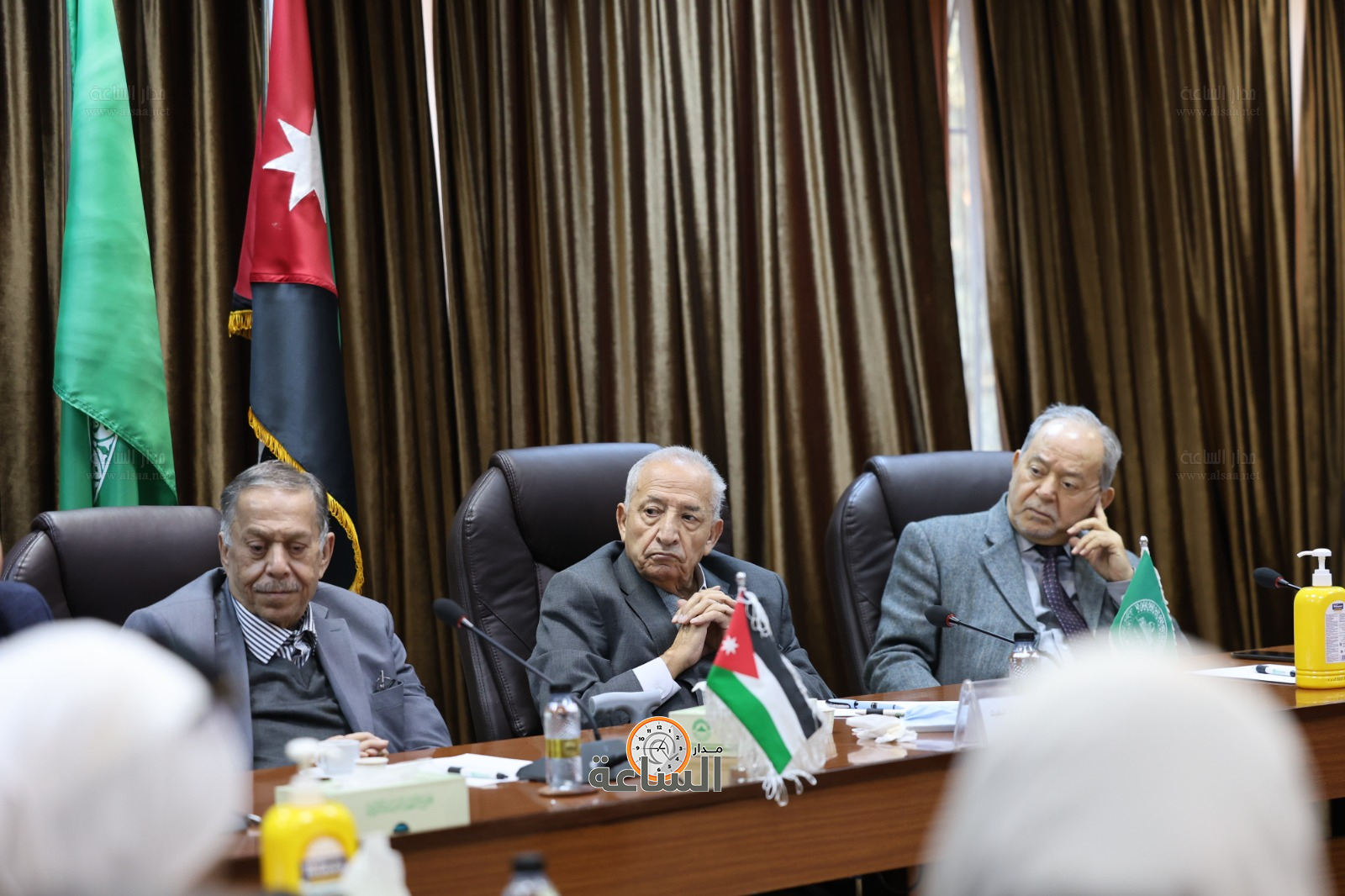 Madar Al-Saa Images 0.11533338503162205