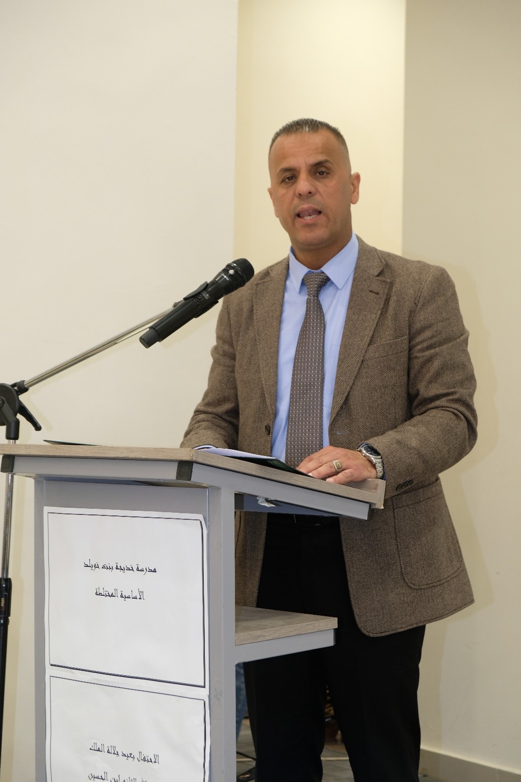 Madar Al-Saa Images 0.4178109096803546