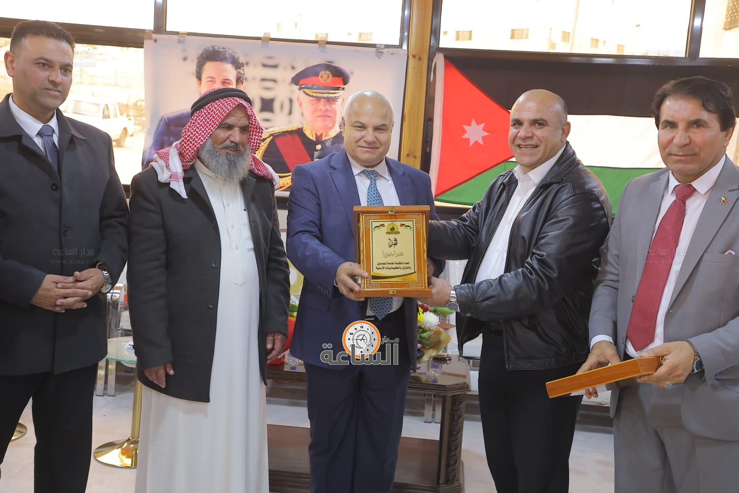 Madar Al-Saa Images 0.4527757738061242