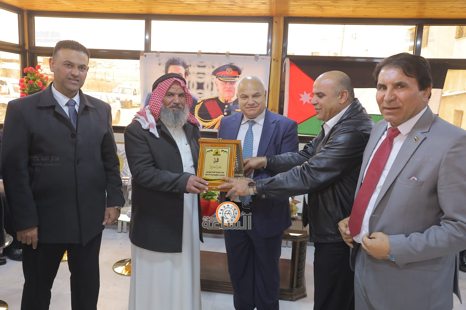 Madar Al-Saa Images 0.013837828894097015