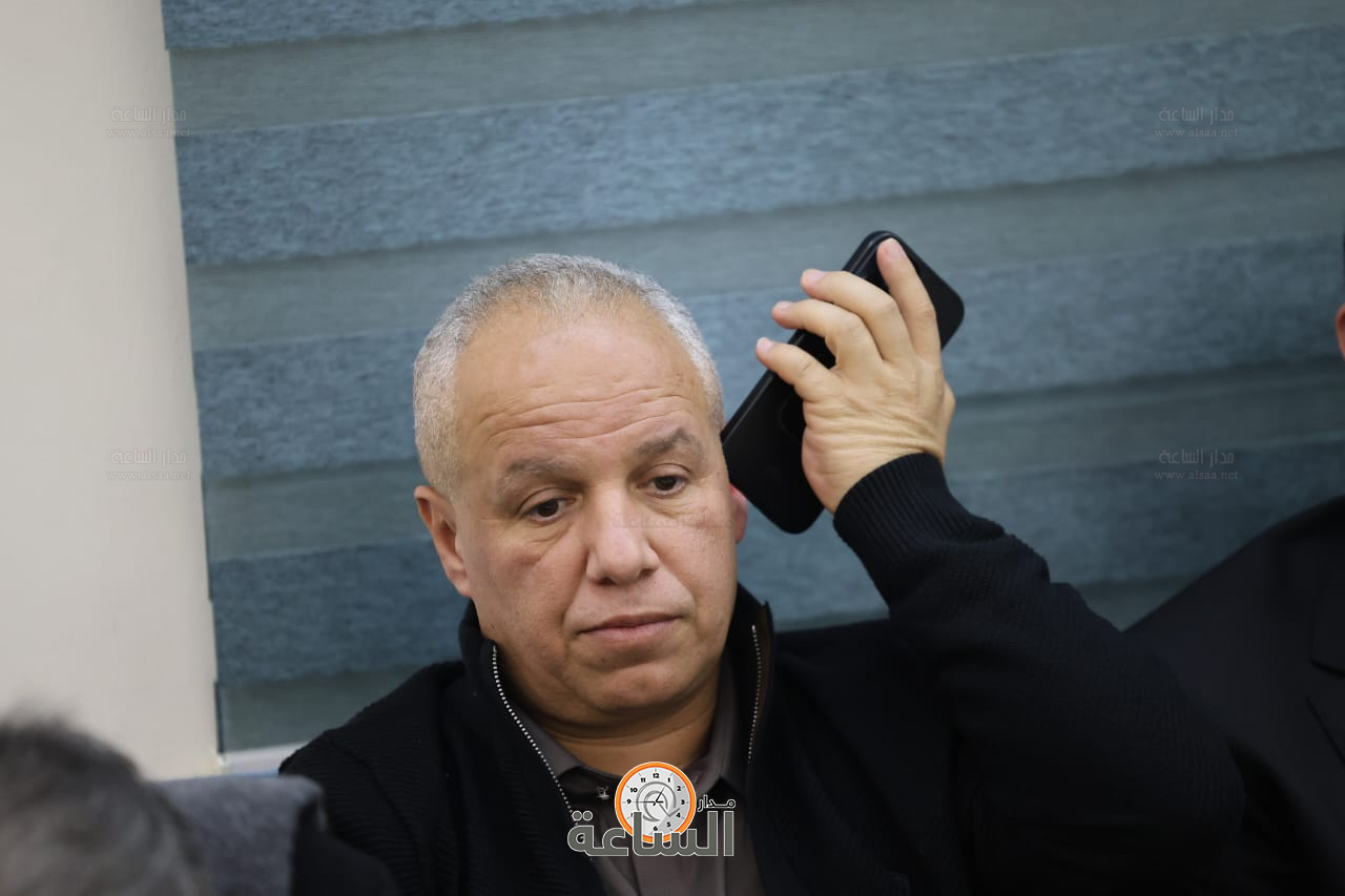 Madar Al-Saa Images 0.4826047024019853