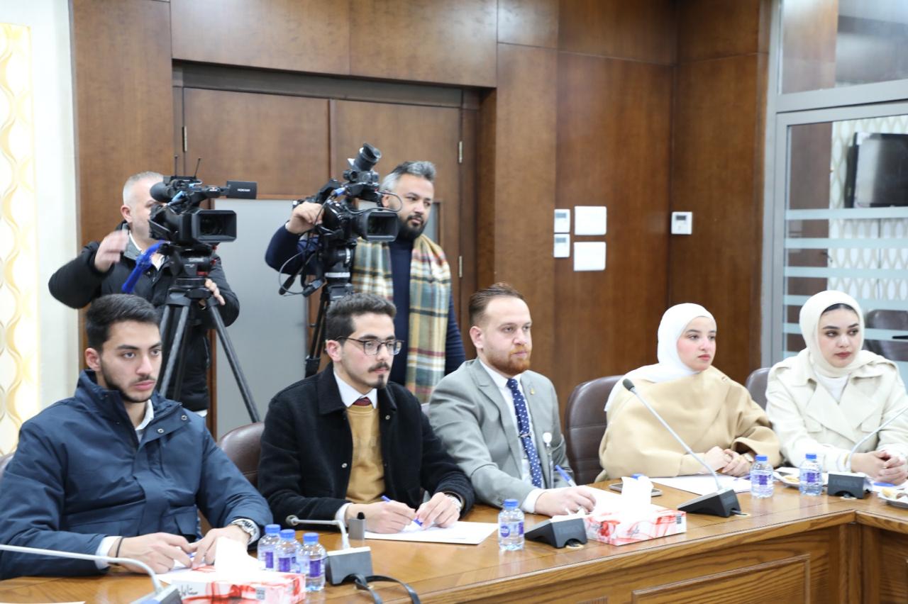 Madar Al-Saa Images 0.7308732843667218