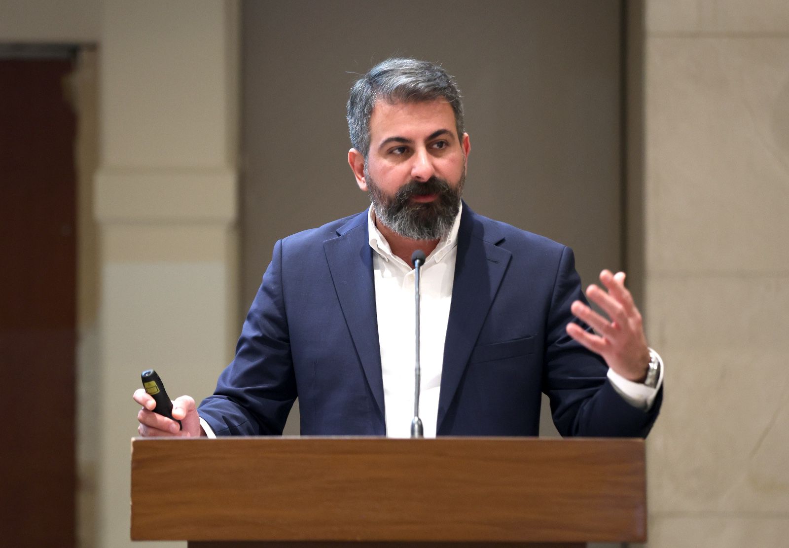 Madar Al-Saa Images 0.9799313779389605