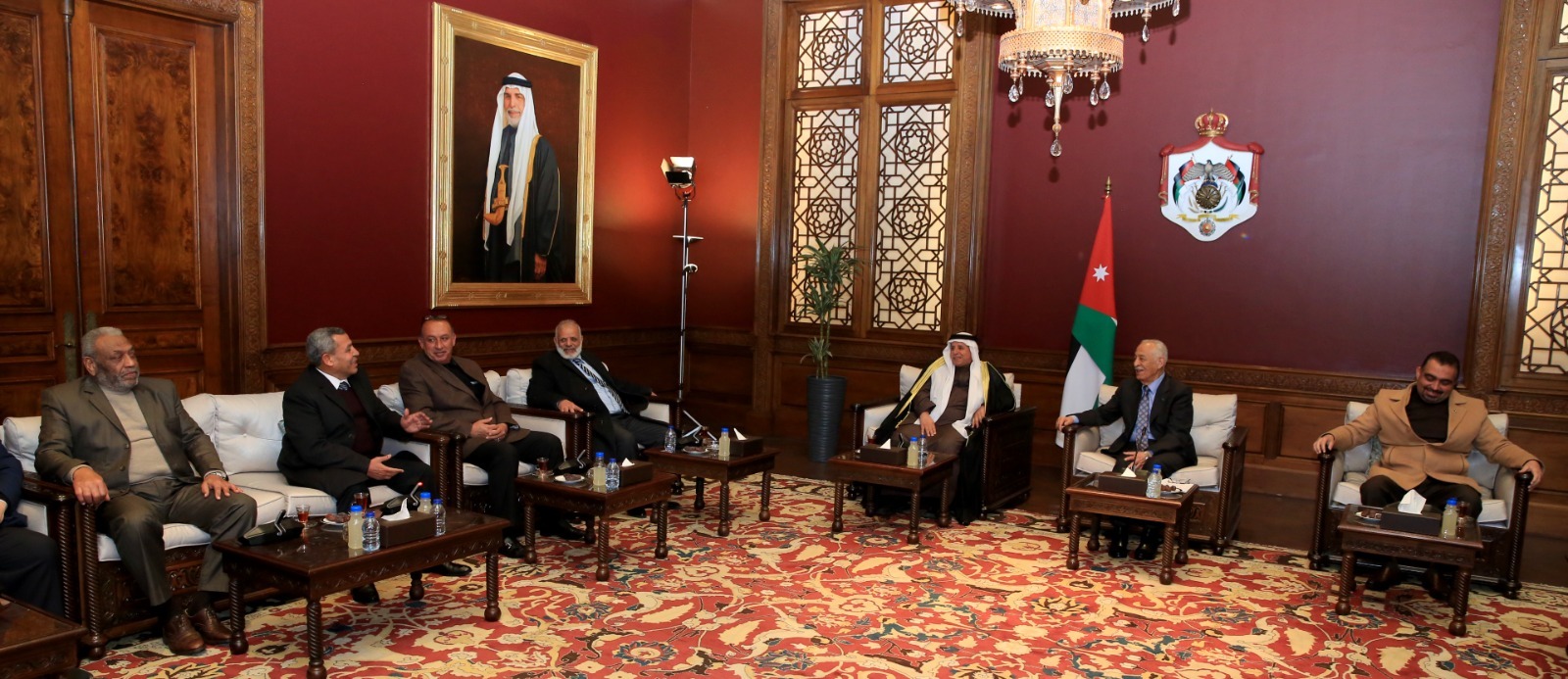 Madar Al-Saa Images 0.17374562489389556