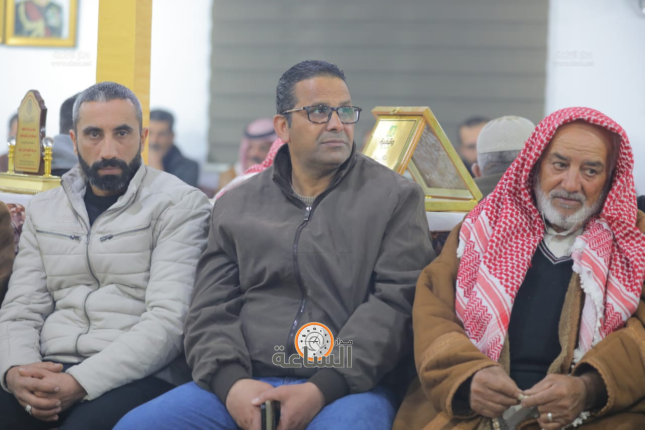 Madar Al-Saa Images 0.19594685496967013