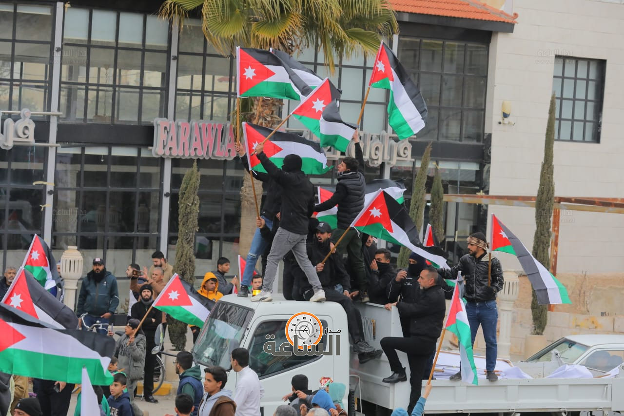 Madar Al-Saa Images 0.9598048281061027