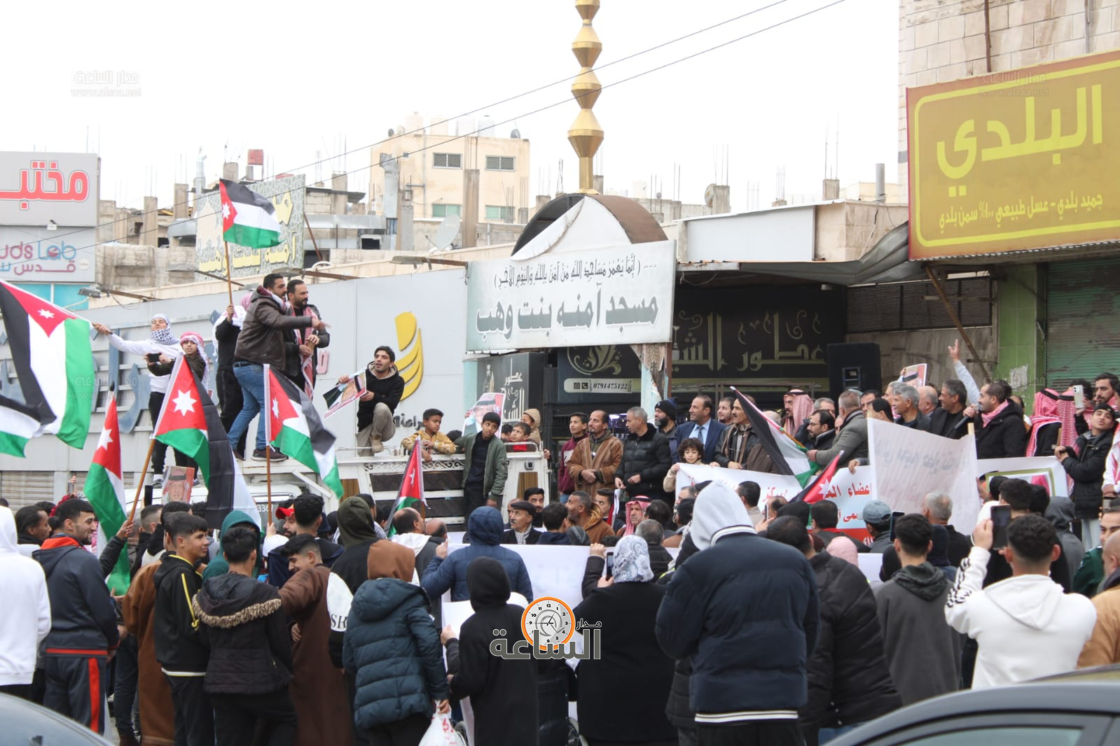 Madar Al-Saa Images 0.3090728605035995