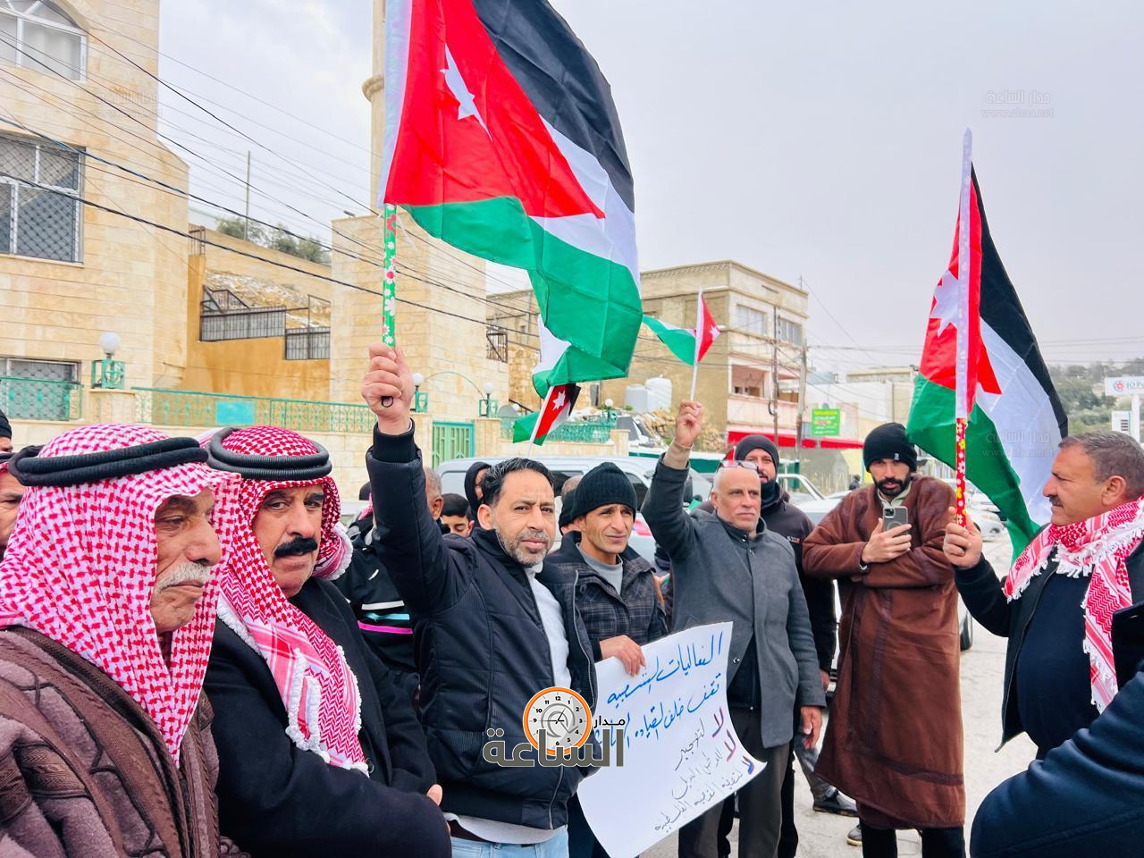 Madar Al-Saa Images 0.9807259622864604