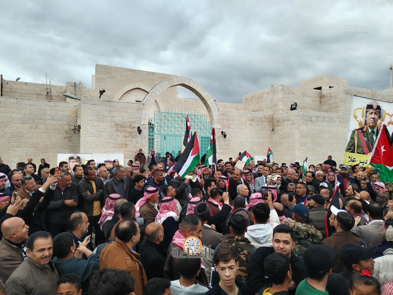 Madar Al-Saa Images 0.9930158604050185