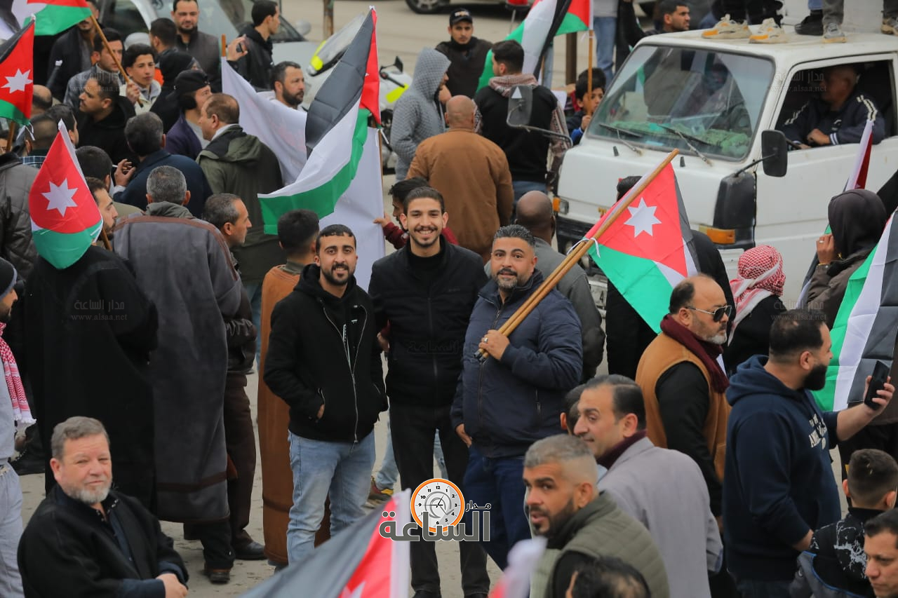 Madar Al-Saa Images 0.8062114764674277