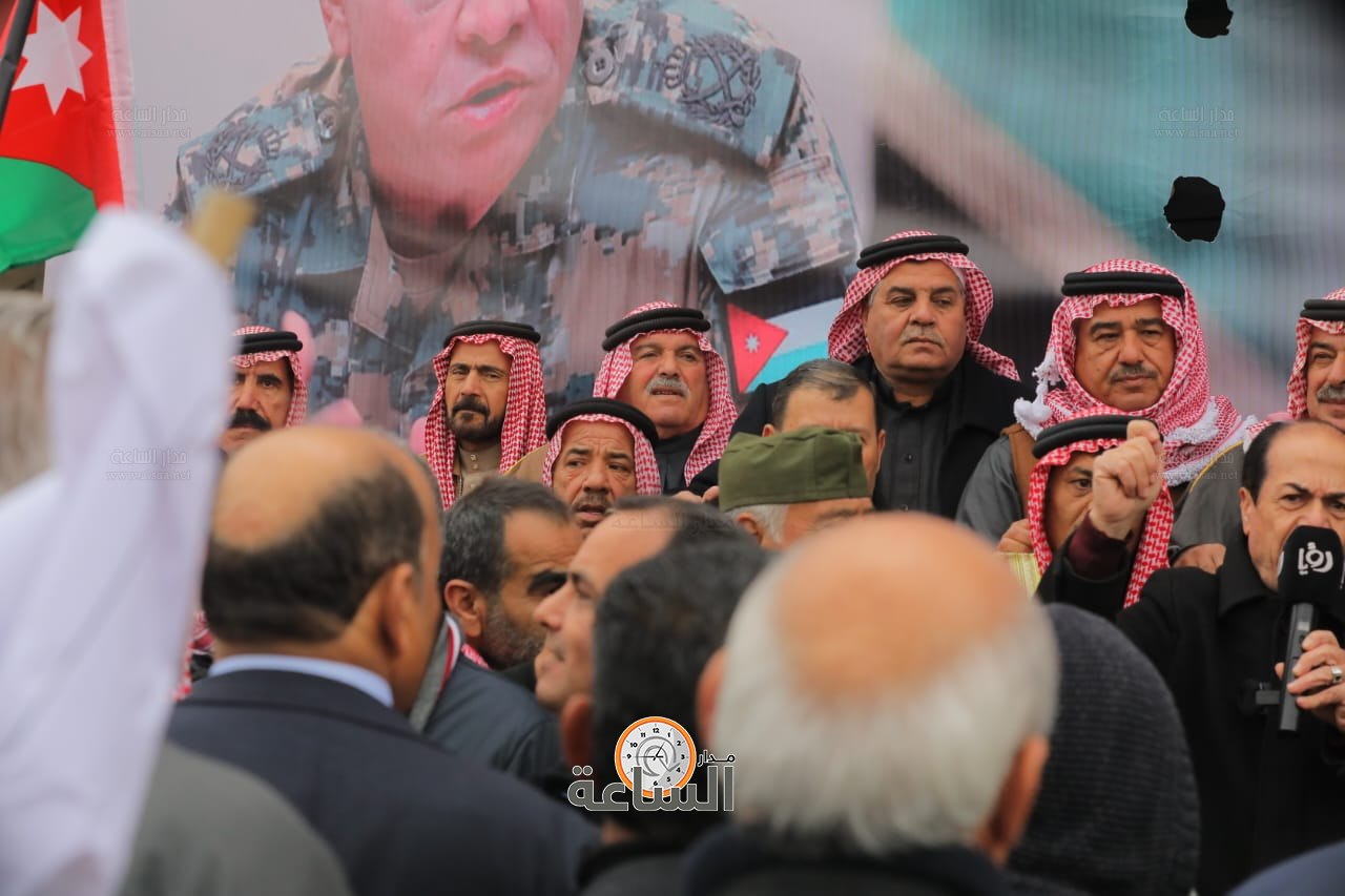 Madar Al-Saa Images 0.3327397619990755