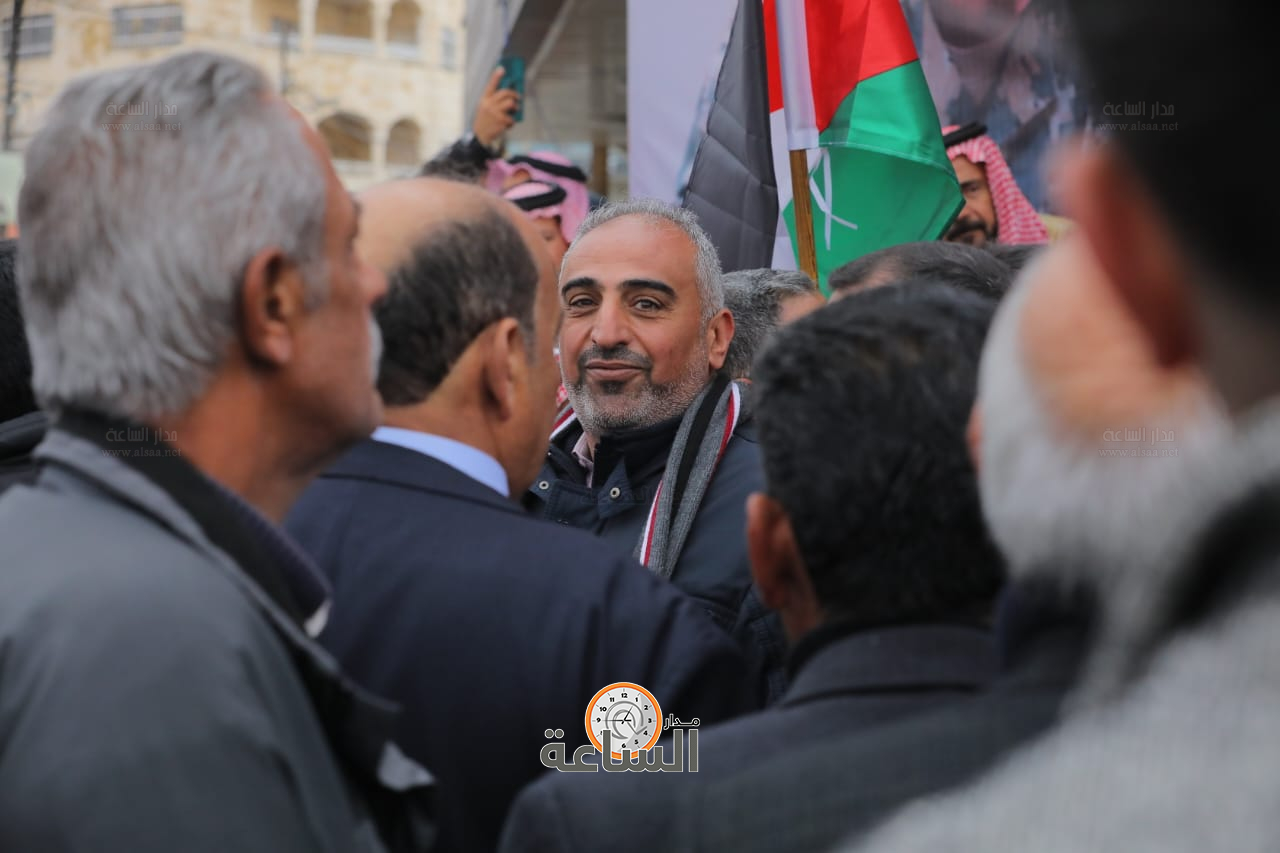 Madar Al-Saa Images 0.14416213411832457