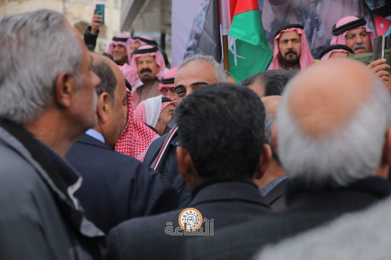 Madar Al-Saa Images 0.6649120570112266