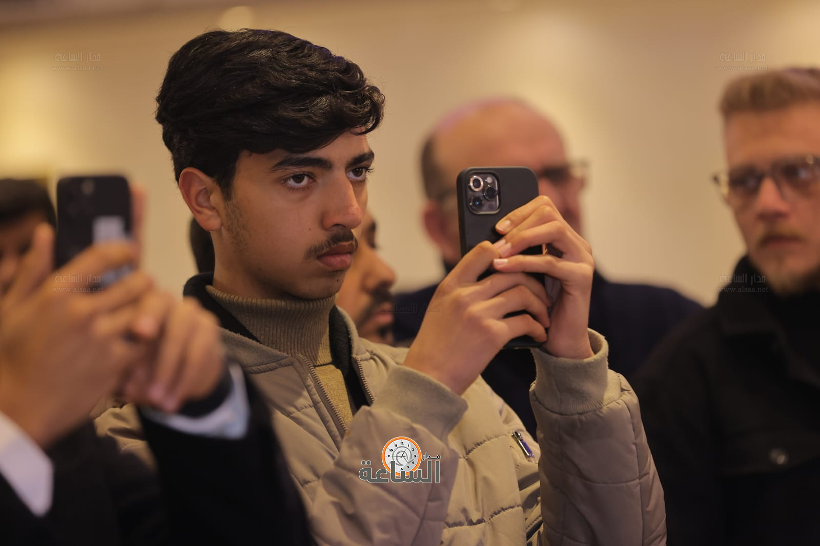 Madar Al-Saa Images 0.7976538692840991