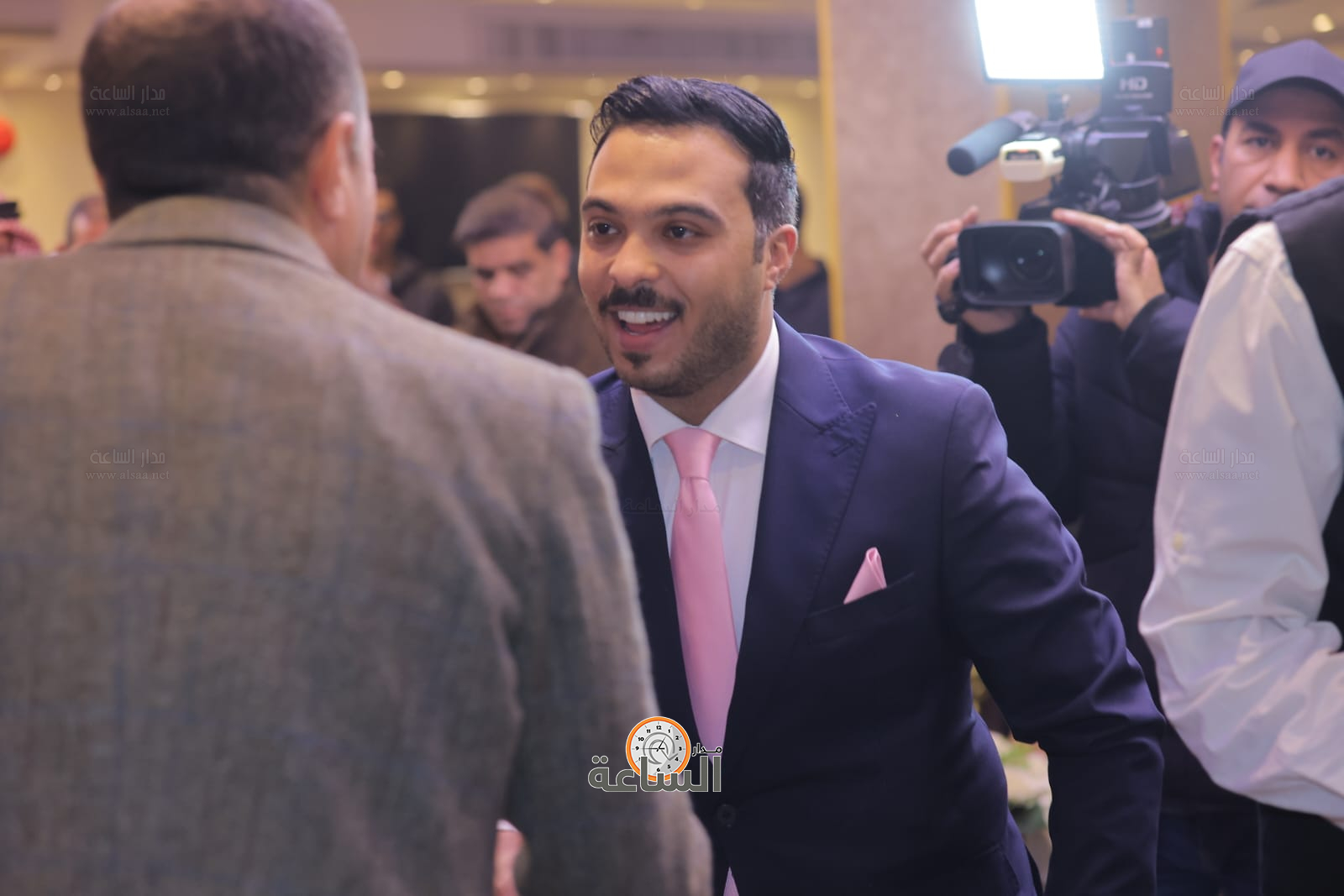 Madar Al-Saa Images 0.9477575763299695