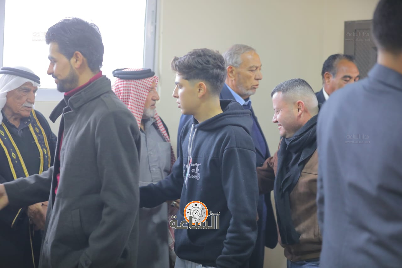 Madar Al-Saa Images 0.42917717135223166