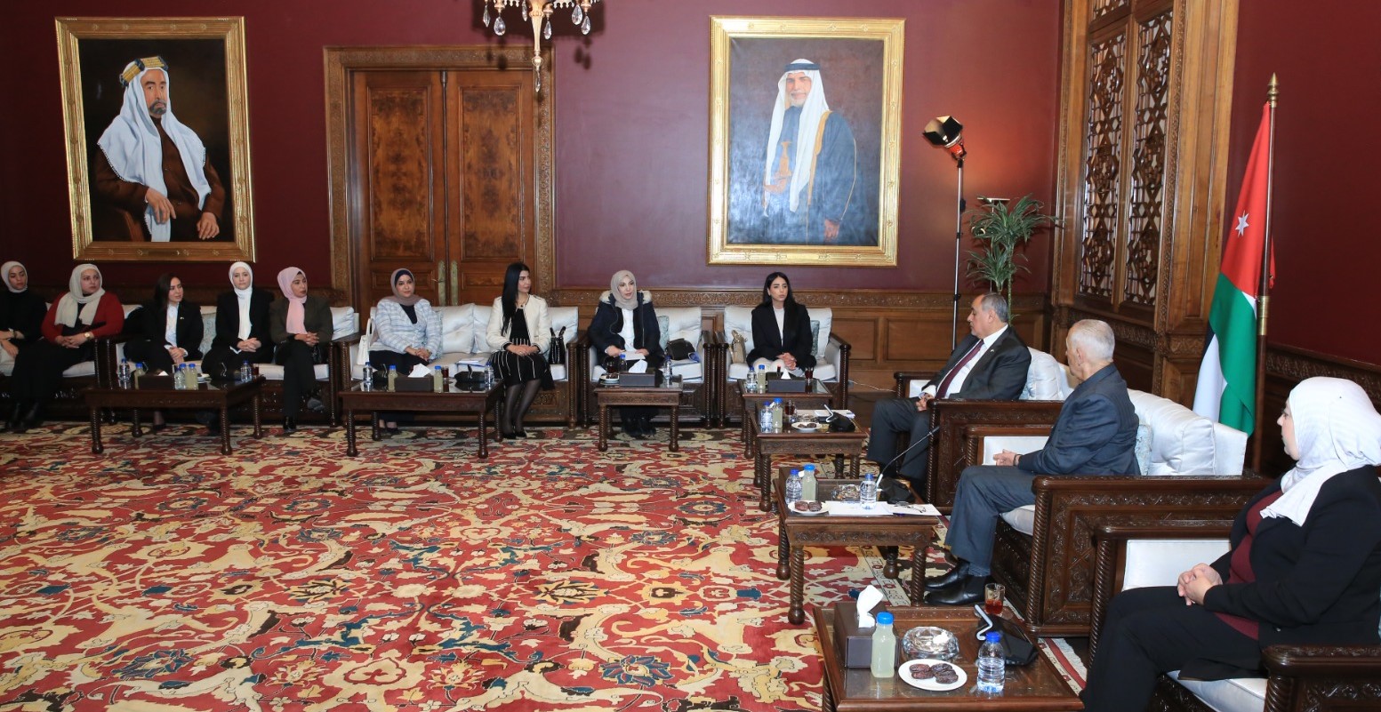 Madar Al-Saa Images 0.47452189872604333