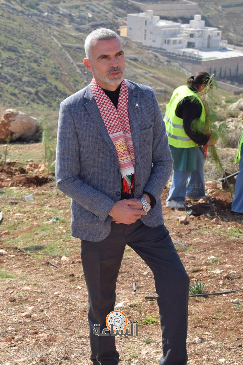 Madar Al-Saa Images 0.8138372766169917