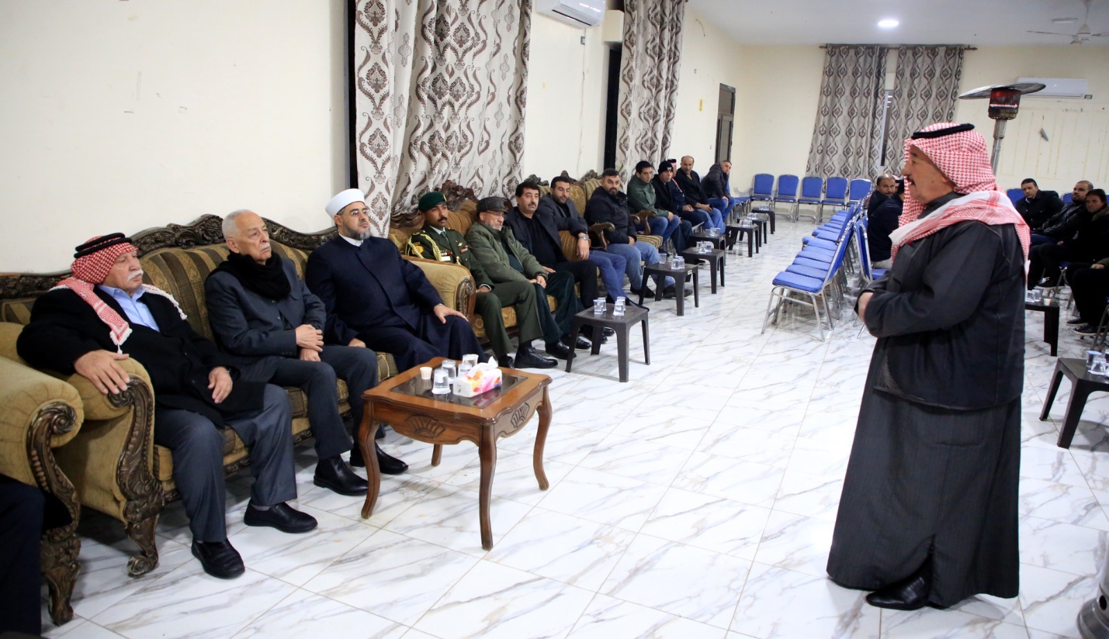 Madar Al-Saa Images 0.18672075391316545