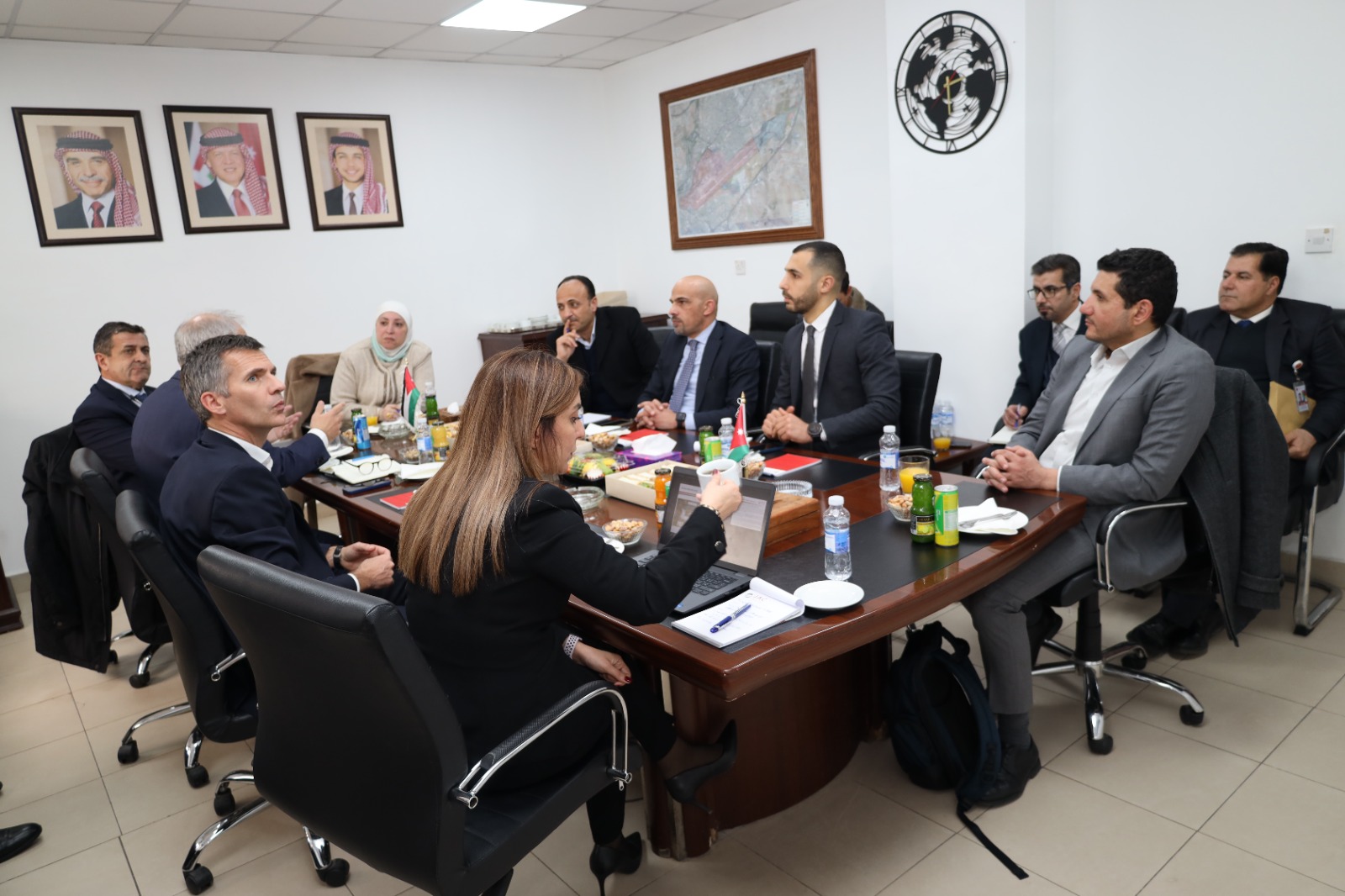 Madar Al-Saa Images 0.37350343728318736