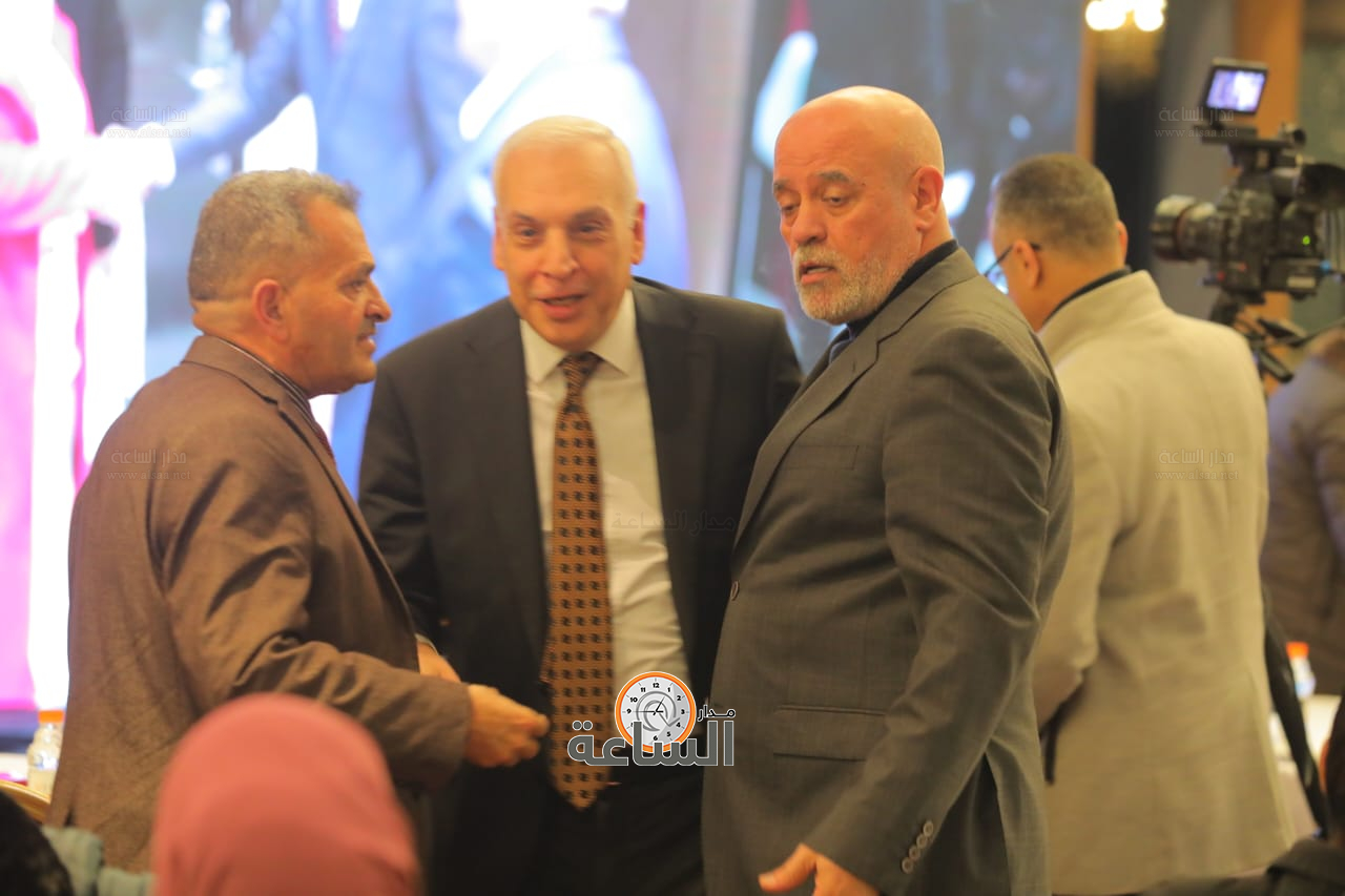 Madar Al-Saa Images 0.3372913217977611