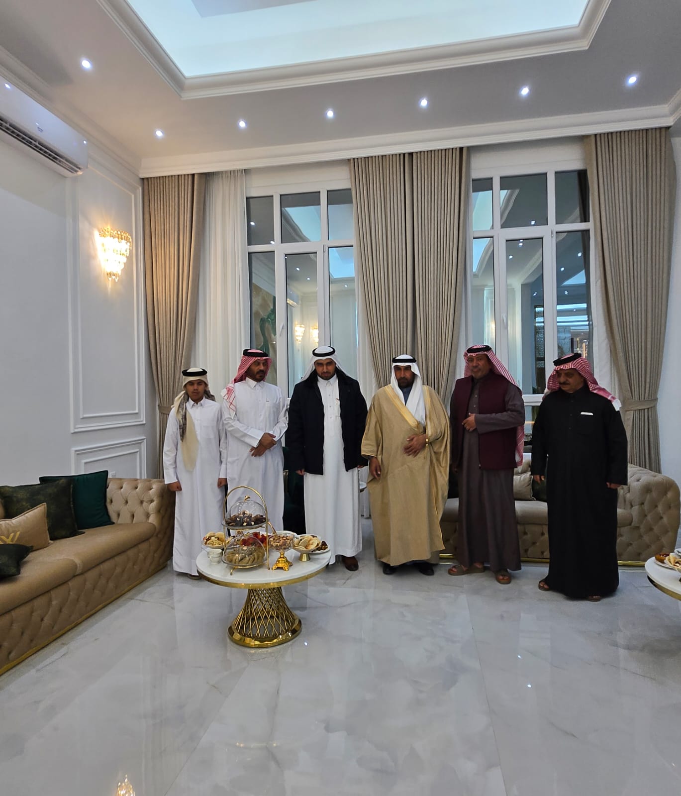 Madar Al-Saa Images 0.4015339784189127