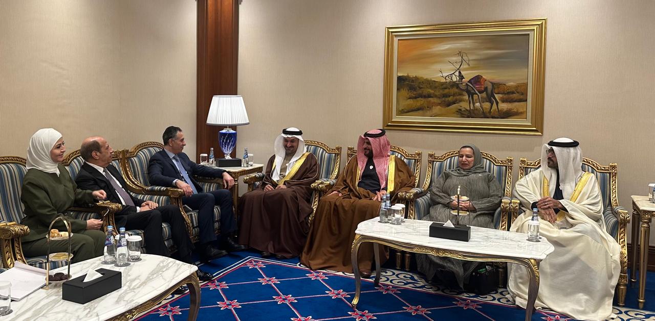 Madar Al-Saa Images 0.553948935796803