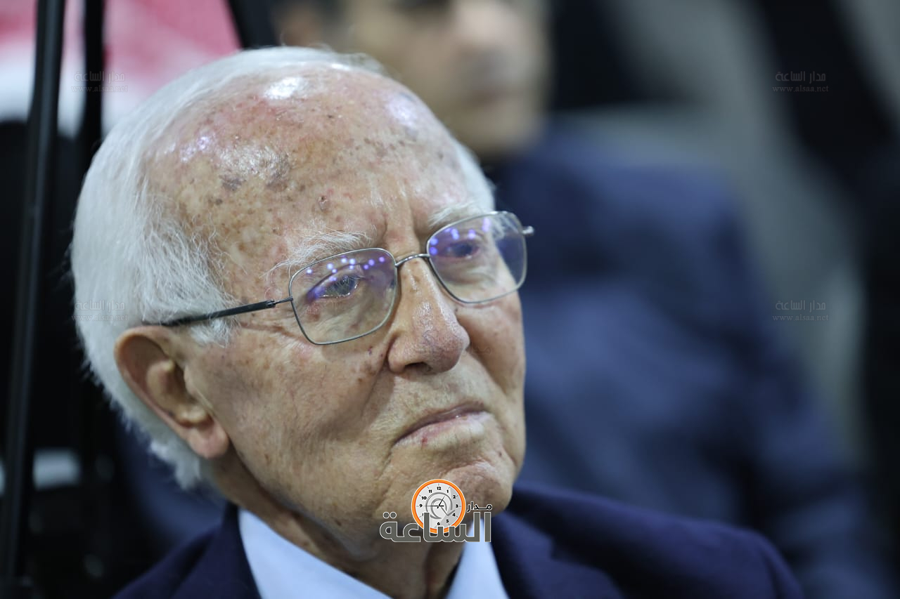 Madar Al-Saa Images 0.6108585075584492