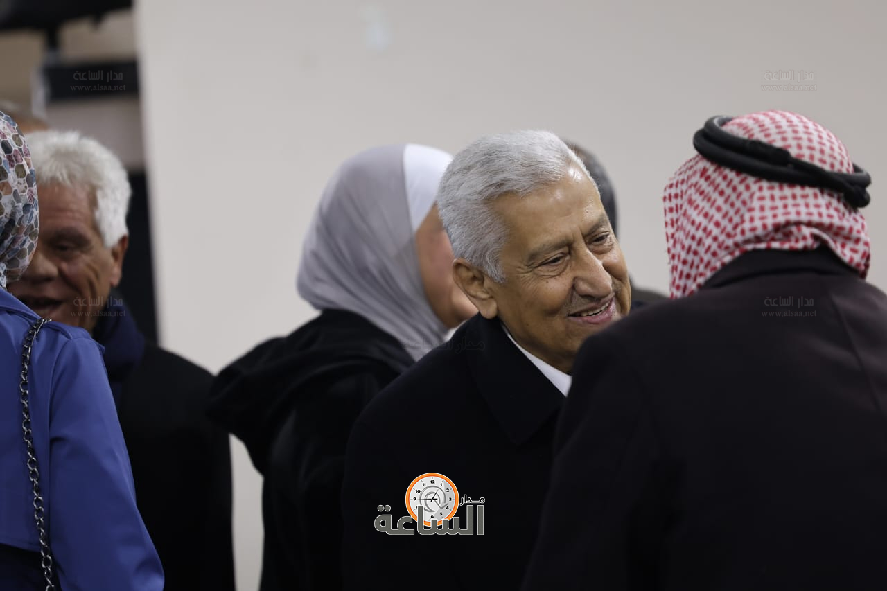 Madar Al-Saa Images 0.9843961876606597