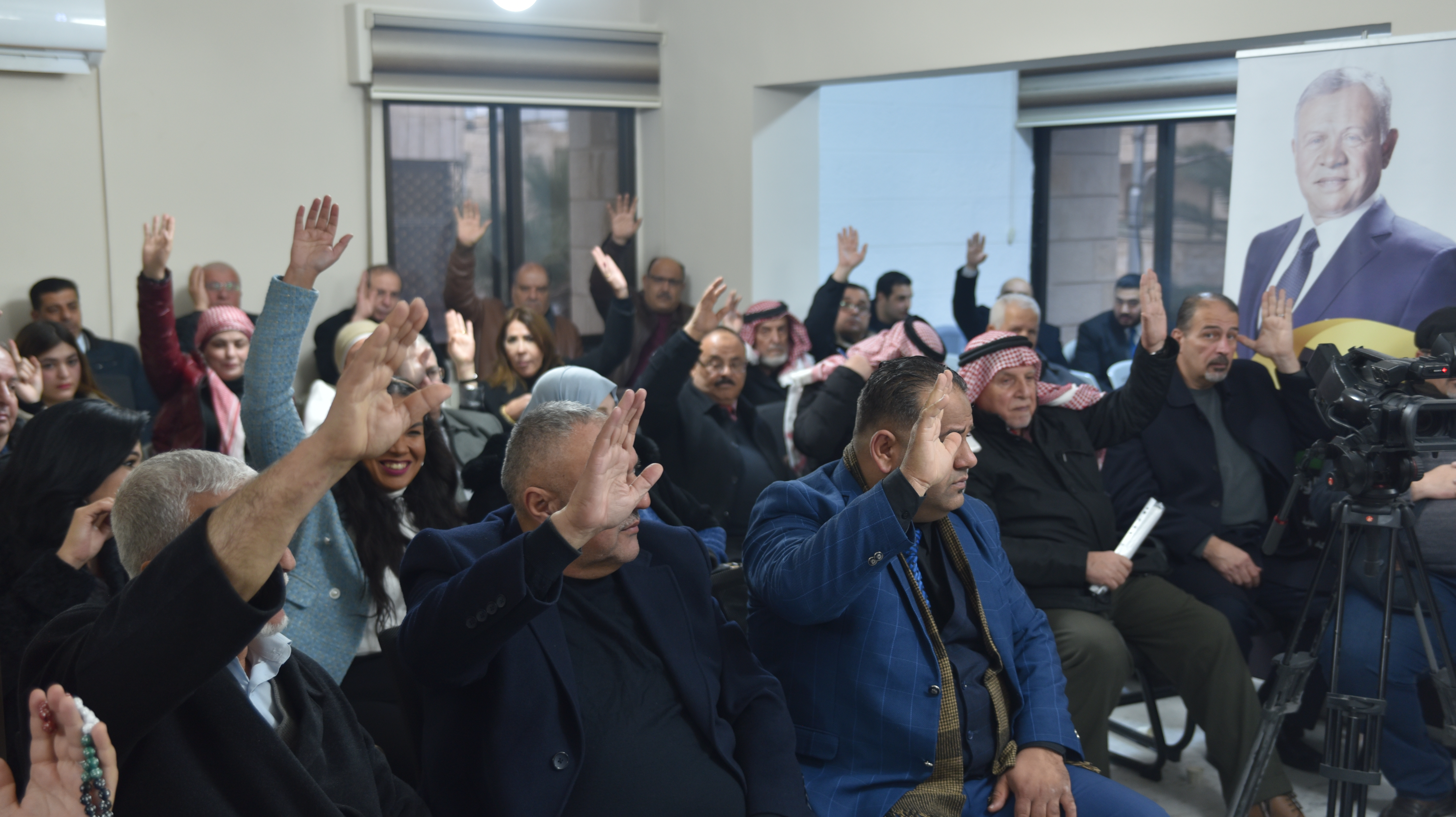 Madar Al-Saa Images 0.37169357069141506