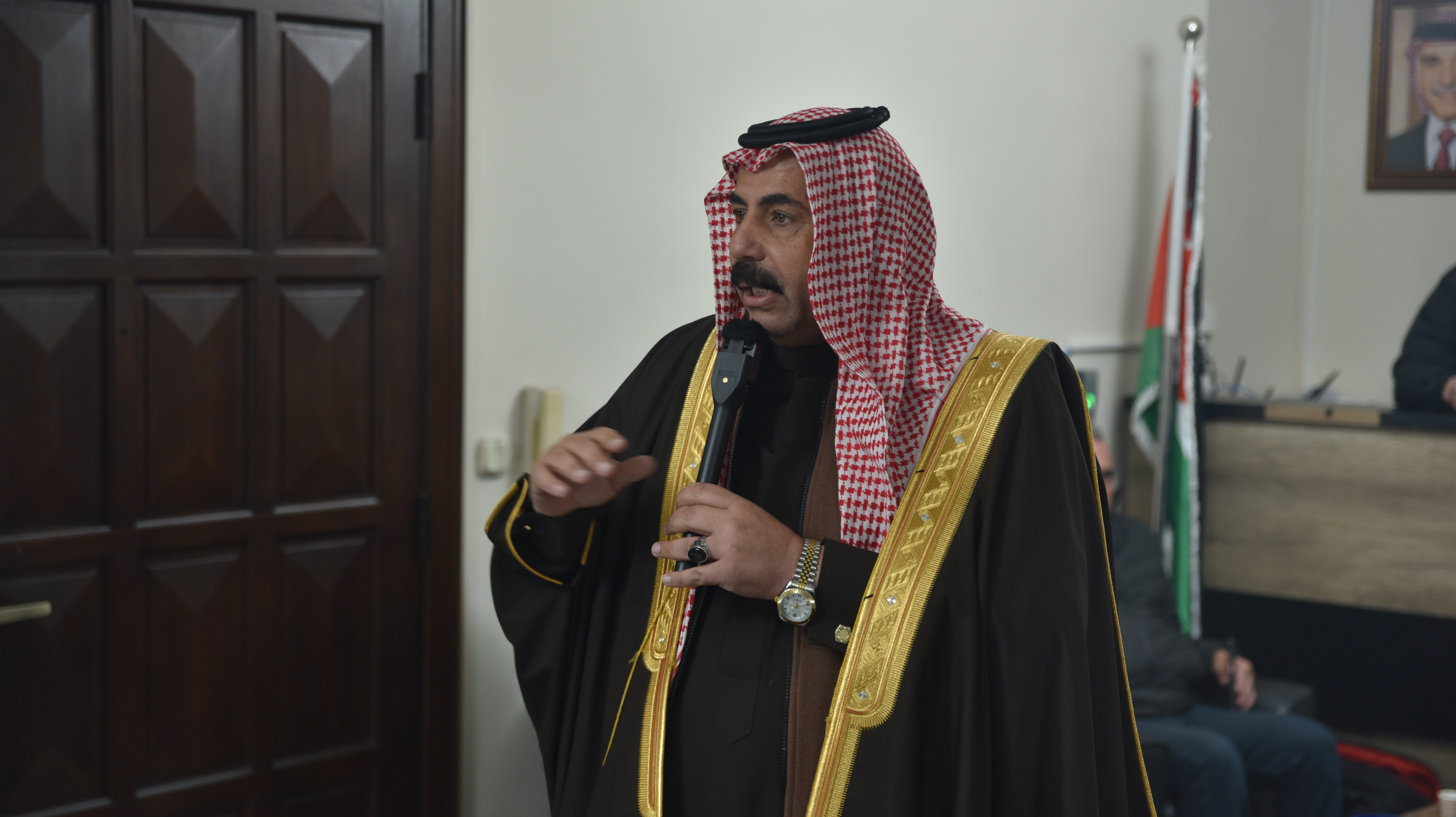 Madar Al-Saa Images 0.7531363537575604