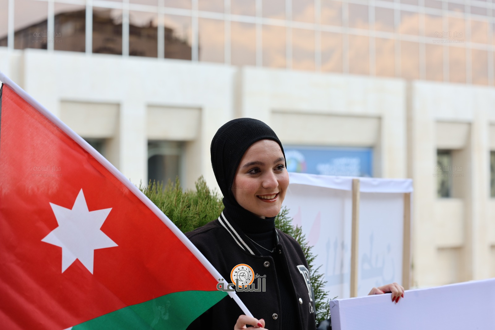 Madar Al-Saa Images 0.3367207614640517