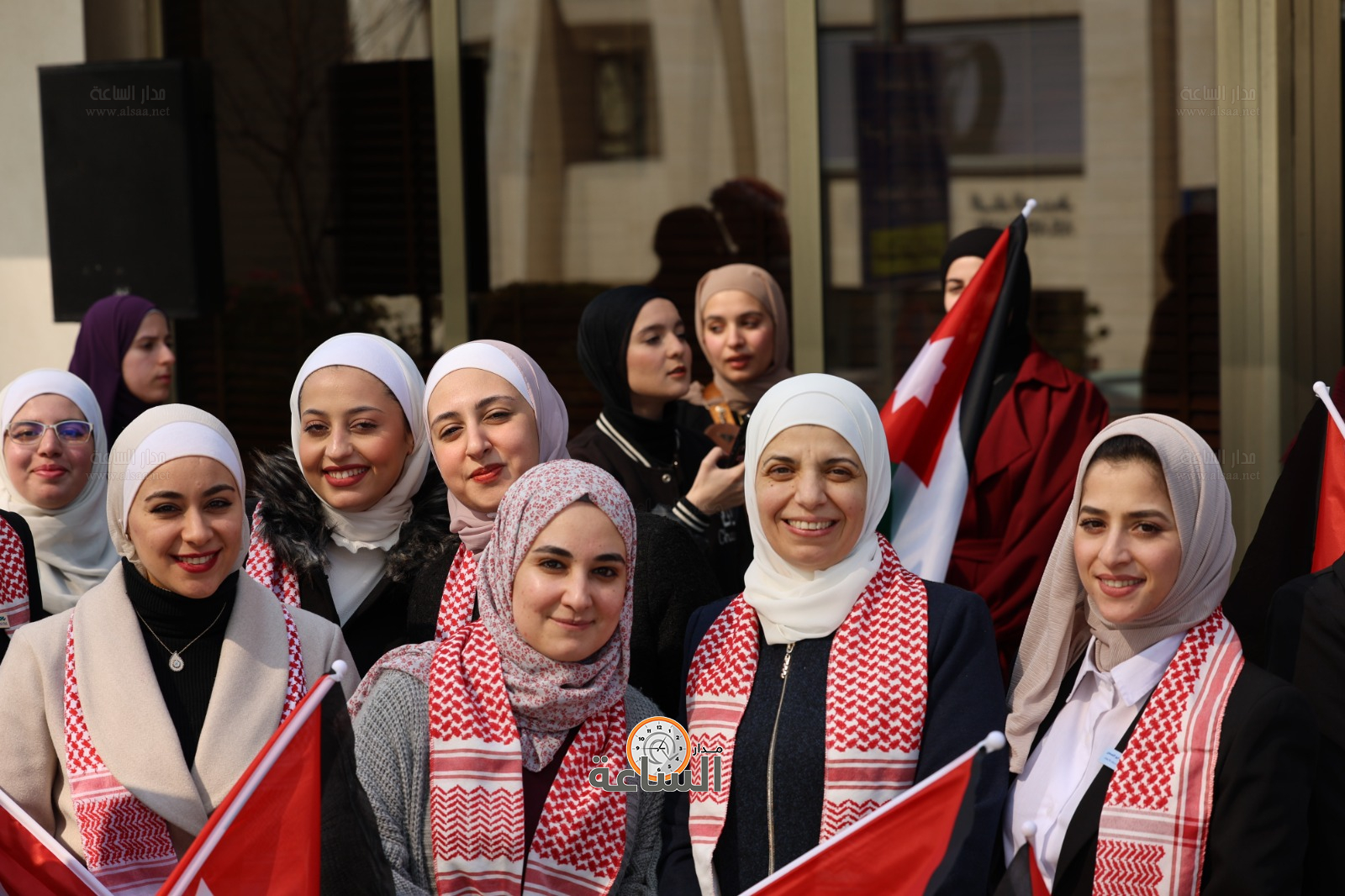 Madar Al-Saa Images 0.027564444866805538