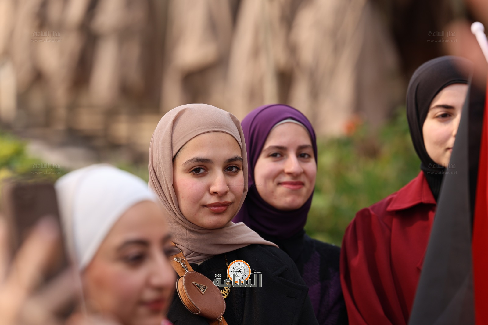 Madar Al-Saa Images 0.4414727606912452