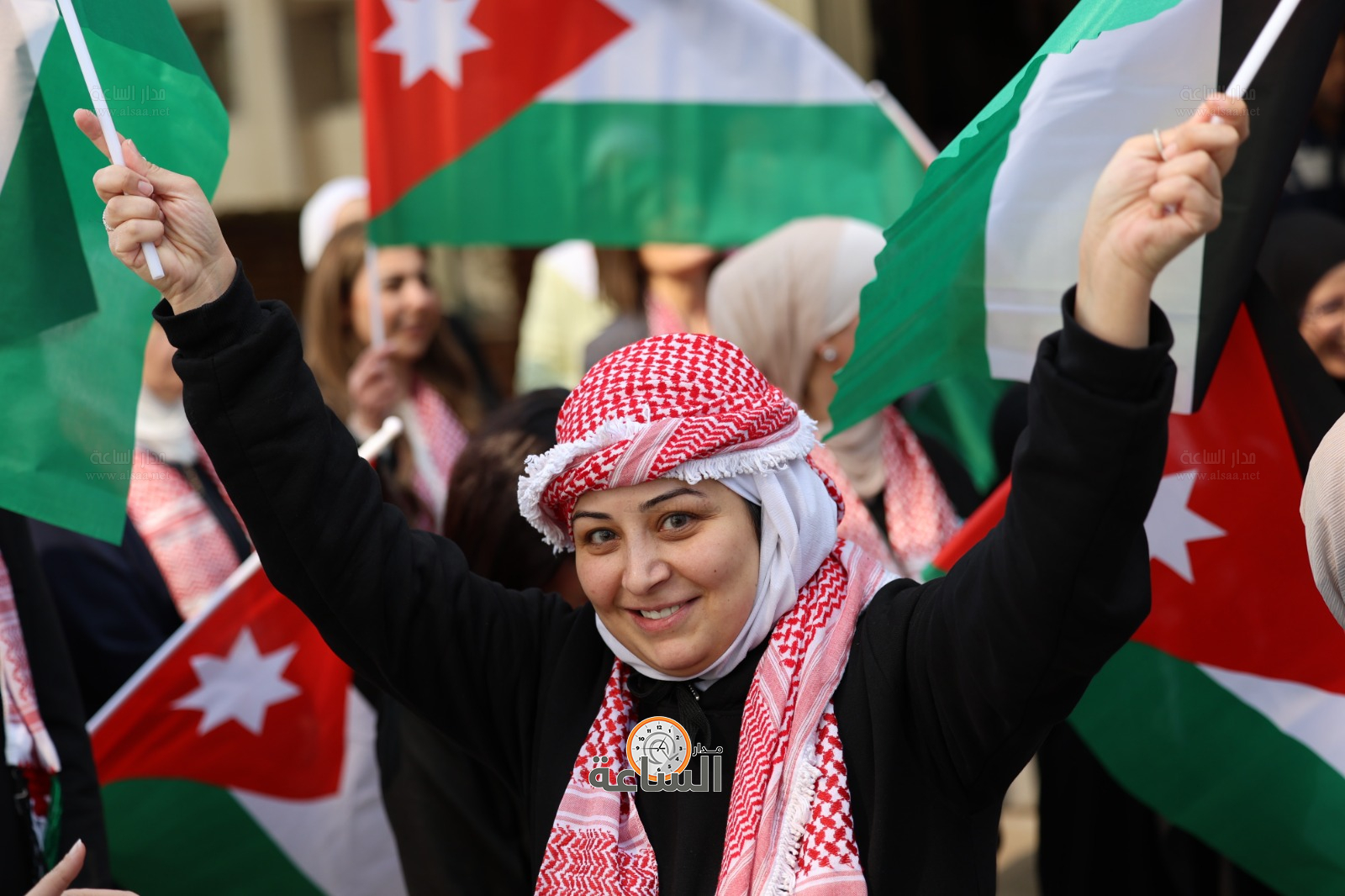 Madar Al-Saa Images 0.11707024903606222