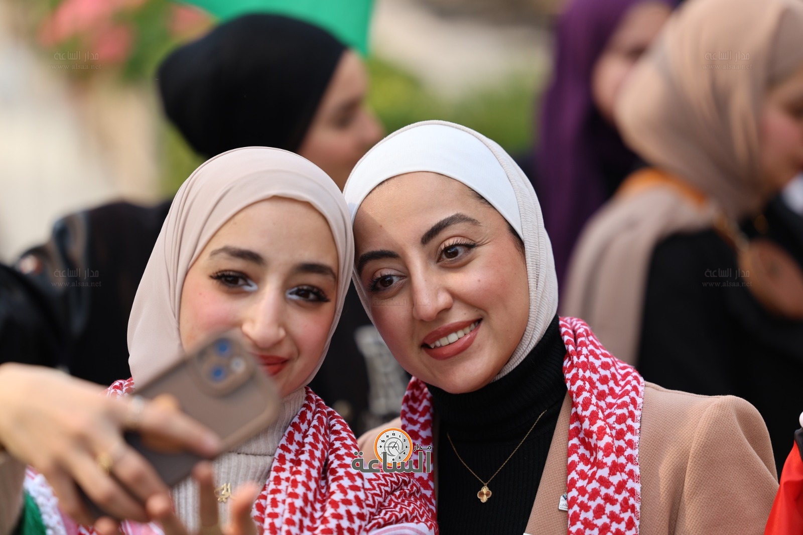 Madar Al-Saa Images 0.821681387713153