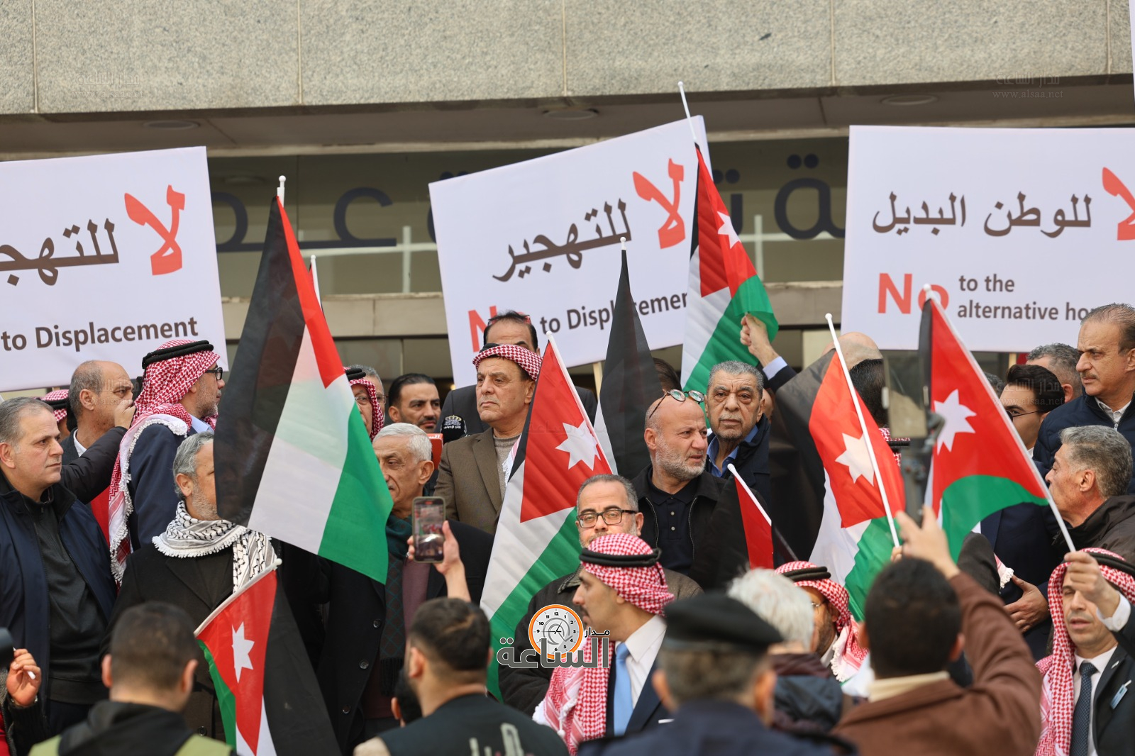 Madar Al-Saa Images 0.8880708355355689