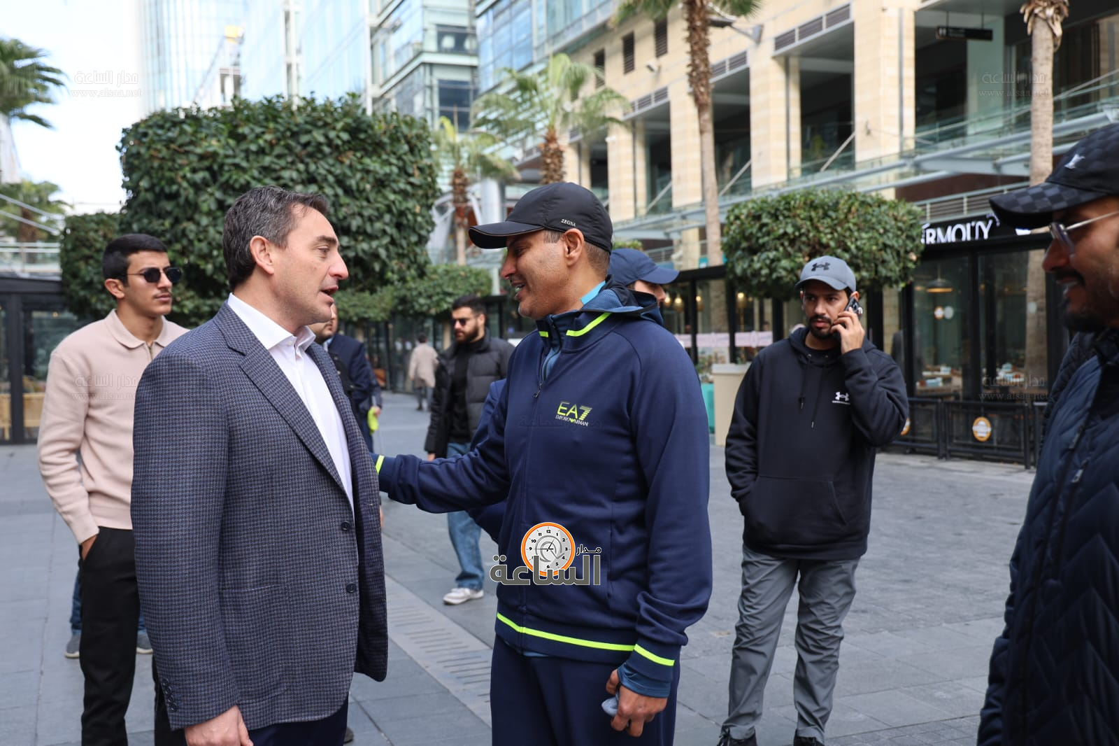 Madar Al-Saa Images 0.3362837935378027