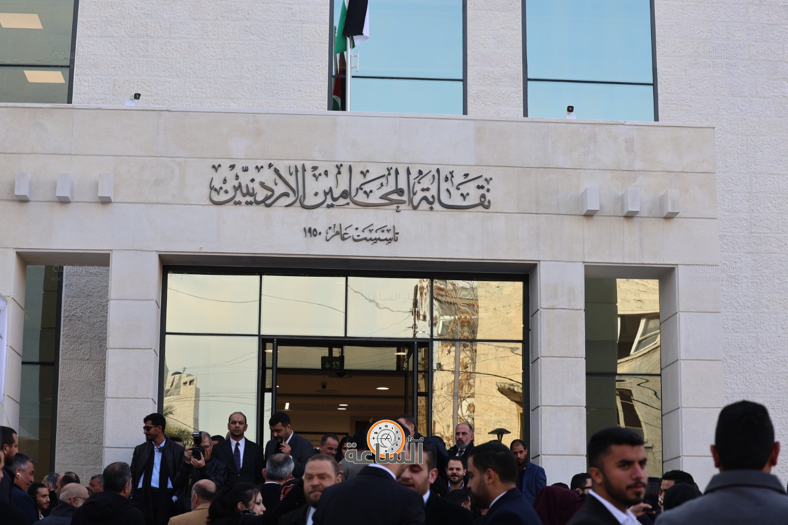 Madar Al-Saa Images 0.7566625175081192